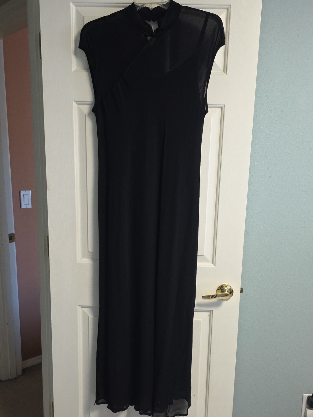 Donna Ricco Black Cap-Sleeve Maxi Dress with Mandarin Neck
